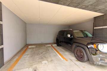 敷地内駐車場（屋内平面式）