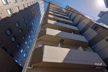 ステージファースト西新宿２の外観（北東側から）