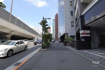 敷地北側の前面道路