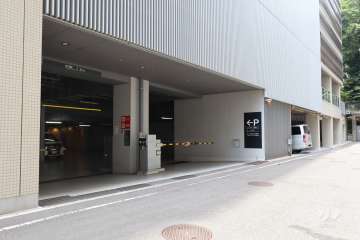 駐車場の出入り口