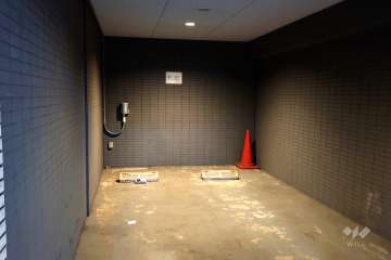 敷地内駐車場（屋内平面式）