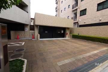 駐車場の出入り口