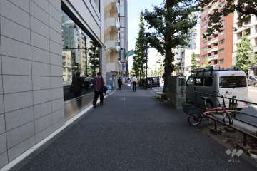 敷地北側の前面道路