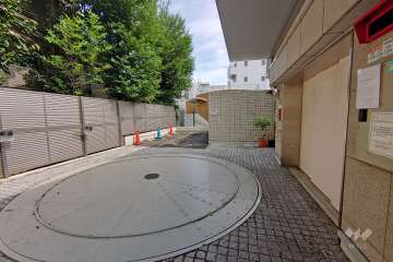 敷地内駐車場(屋内機械式）