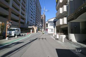 敷地南西側の前面道路