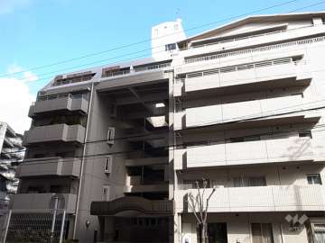 アジュール宝塚南口の外観（西側から）