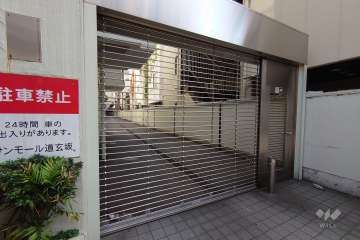 駐車場の出入り口（リングシャッター式）