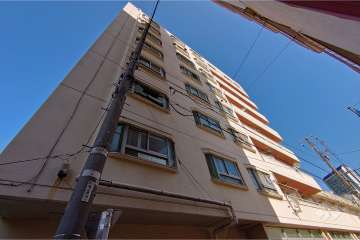 シャトレー渋谷の外観（南東側から）