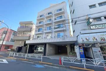 シャンボール原宿の外観（西側から）