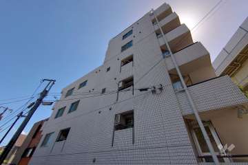 セザール参宮橋の外観（北側から）