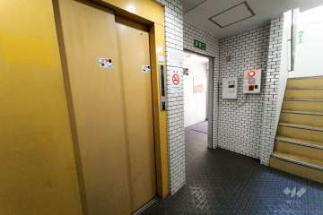 共用のエレベーター