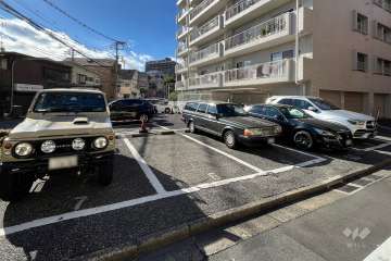 敷地内駐車場（屋外平面式）