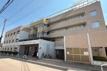 ロイヤル立花の外観(北東側から)