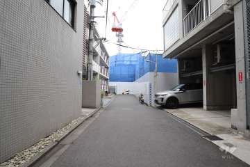 敷地南東側の前面道路