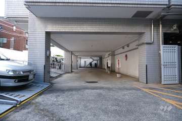 敷地内駐車場(屋内機械式)