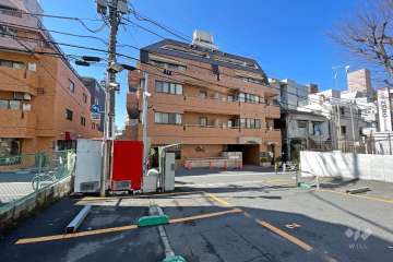 ライオンズマンション渋谷の外観（東側から）