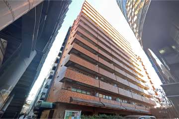 ライオンズマンション初台の外観（北西側から）