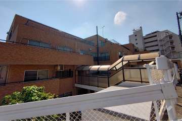 ラミアール富ヶ谷の外観（北東側から）