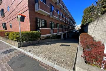 駐車場の出入り口