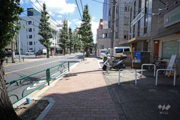 敷地東側の前面道路