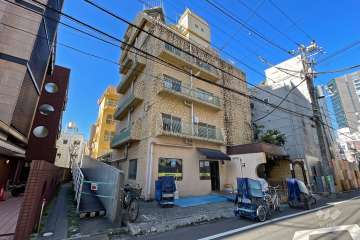 鹿鳴館ハイツ原宿の外観（東側から）