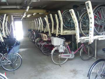 屋内にある駐輪場