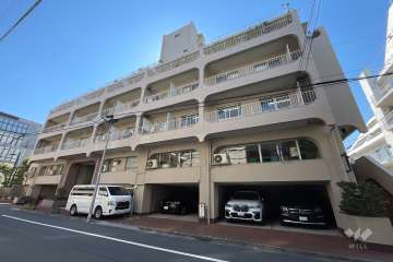 千駄ヶ谷マンハイムの外観(北西側から)