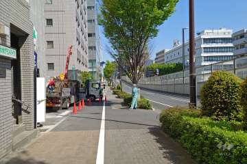 敷地東側は都道317号（山手通りに面しています。