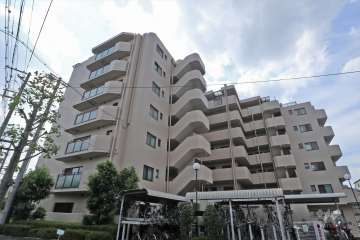 ファミール塚口の外観（北西側から）