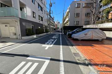 敷地南東側の前面道路