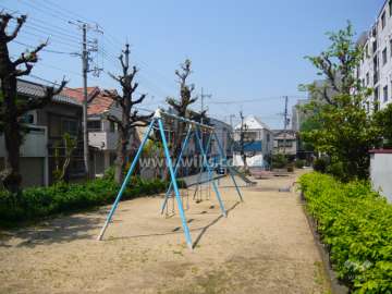 すぐ目の前にある『出屋敷西公園』