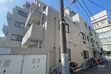 日興パレス渋谷の外観（北側から）