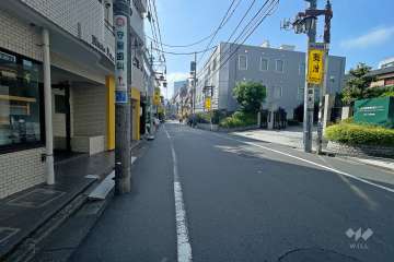 敷地南西側の前面道路