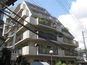 サニークレスト宝塚の外観（東側から）