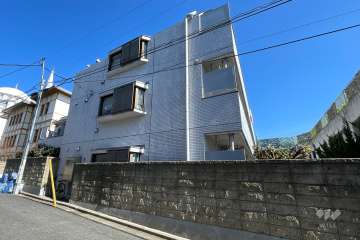 モナークマンション代々木上原の外観（南西側から）