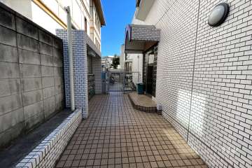 敷地内の通路
