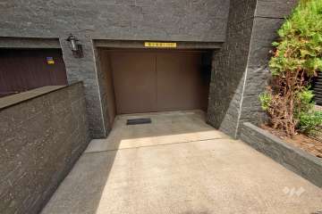 駐車場の出入り口