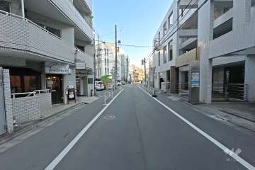 敷地南西側の前面道路