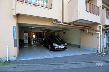 敷地内駐車場（屋内平面式）
