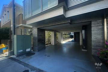 駐車場の出入り口