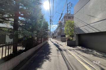 敷地北西側の前面道路　　
