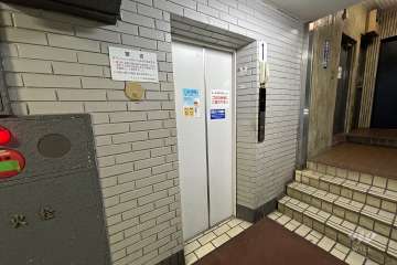 共用エレベーター