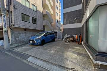 敷地内駐車場（屋外平面式）
