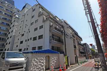 秀和第一南平台レジデンスの外観（北西側から）