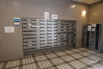 集合ポストと宅配ボックス