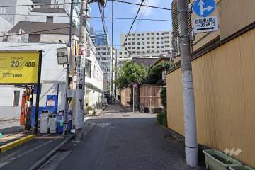 敷地東側の前面道路