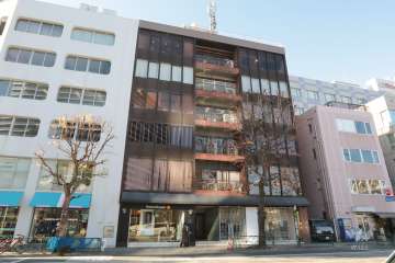 日興パレス外苑の外観(南東側から)