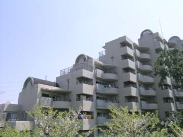 建物は雁行設計になっています