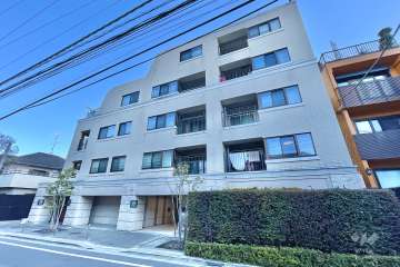 マンションの外観（南東側から）