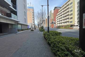 敷地東側の前面道路